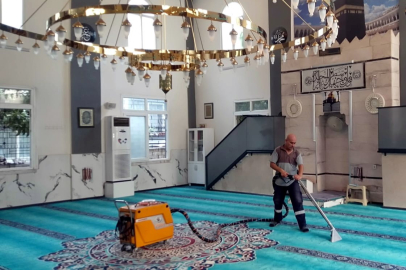 Mersin Akdeniz Belediyesi’nden ibadethanelere temizlik hizmeti