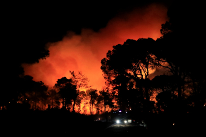 Antalya'da çıkan yangınların nedeni insan kaynaklı! Lüks oteller tahliye edildi