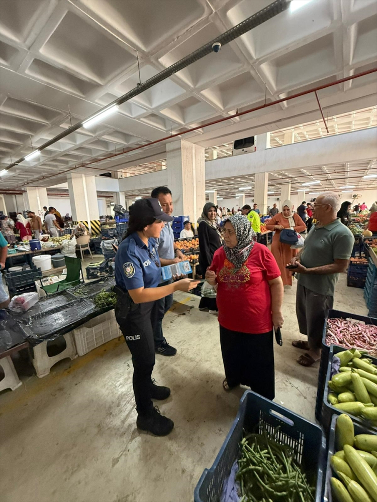Mersin Bozyazı'da polisten vatandaşlara KADES ve Dolandırıcılık uyarısı 2