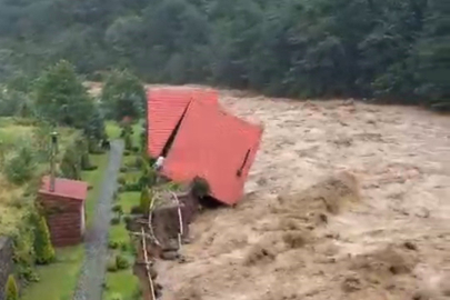 Rize'de sel sularının yıktığı bungalovlar, bir yıl önce "yıkılacak" denilen yapılar çıktı