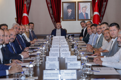 Adana’da gelecek nesiller ve aile değerleri konuşuldu