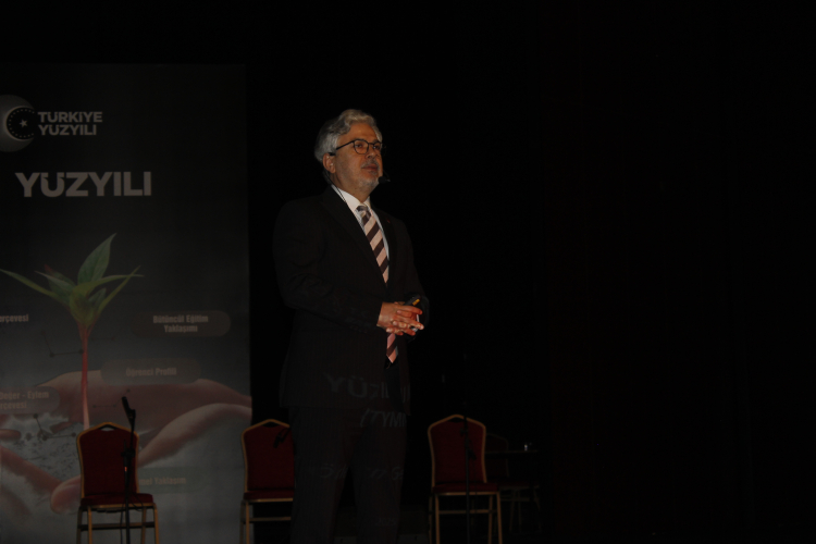 Milli Eğitim Bakan Yardımcısı Dr. Ömer Faruk Yelkenci