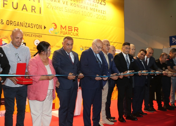 " Adanalıların çağdaş sanatlara ilgi göstereceğini tahmin ediyorum"