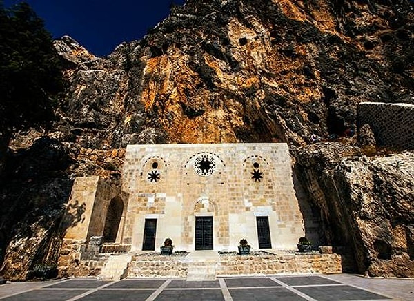 Antakya Kalesi ve Saint Pierre Kilisesi