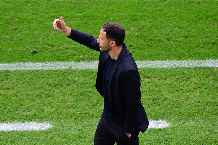 Fenerbahçe’de şok ayrılık! 2 hafta önce gelen isimle yollar ayrıldı!