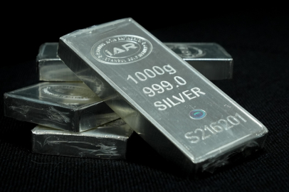 Gümüş 14 yılın zirvesinde: Ons 47 doları, gram 63 lirayı aştı