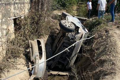 Mersin'de feci olaylar zinciri: Akıma kapılan nişanlısını hastaneye götürürken kaza yaptı