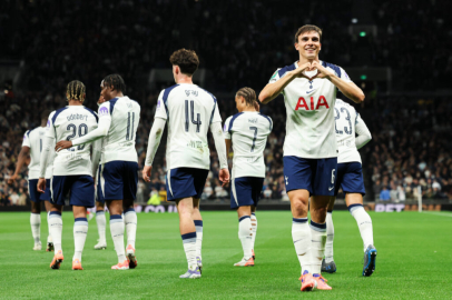 Tottenham son dakikada yıkılmaktan kurtuldu: Wolves ile 1-1 berabere kaldı