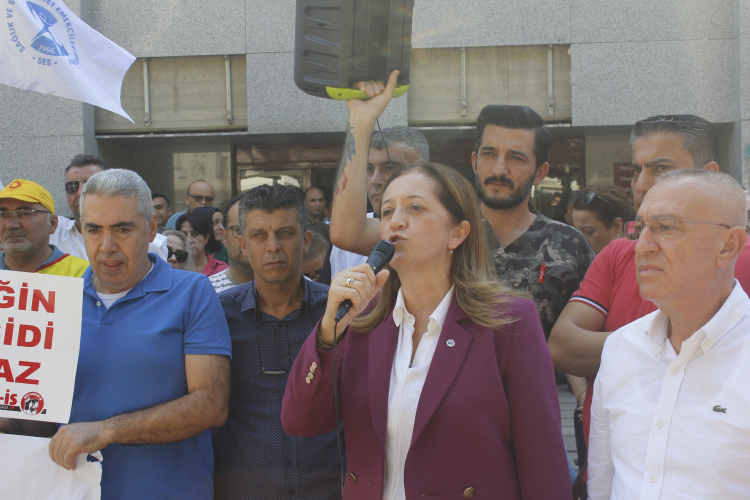 DİSK ve Dev Sağlık-İş Genel Başkanı Arzu Çerkezoğlu