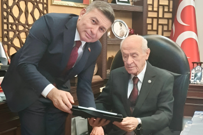 Karaisalı Belediye Başkanı Şimşek, Karaisalı’daki hizmetler MHP Genel Başkanı Bahçeli'ye aktardı