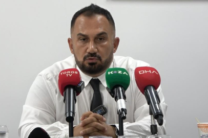 Adanaspor Teknik Direktörü Yükselova’dan açıklama: “Yedek kulübesinde maçlara ağlayarak çıkıyoruz”