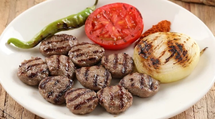 Çine Köftesi