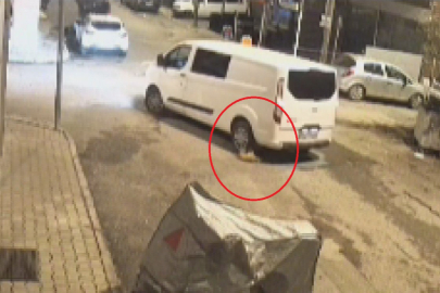 Hatay'da minibüsün kediyi ezip yoluna devam ettiği anlar kamerada