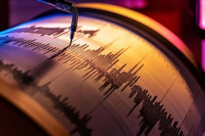 Son Dakika: Marmara Denizi’nde 5.0 büyüklüğünde deprem! İstanbul ve çevre illerde hissedildi