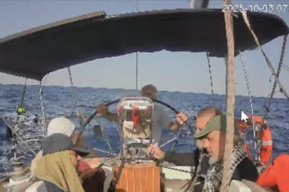 İsrail Ordusu, son tekne Marinette’e baskın düzenledi! Gemi kaptanı: ''Gemide çok sert Türkler var, ilerlemeye devam edeceğiz''