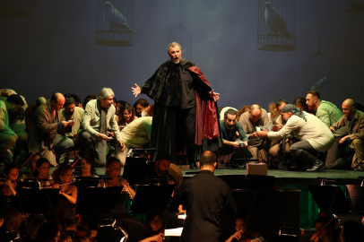 Mersin’de opera ve bale tutkunları yeni sezonu coşkuyla karşıladı