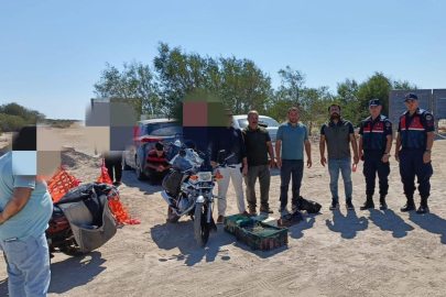 Mersin Göksu Deltası’nda kaçak yırtıcı kuş avlayan 4 kişiye suçüstü!