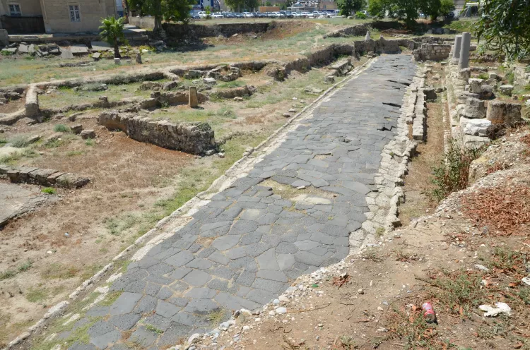 Adana ve Mersin'de yeni sit alanları ilan edildi Definecilerin talan ettiği bölgeler korumaya alındı 2