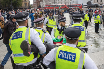 Londra’da polisin Filistin’e destek gösterisine müdahalesinde 175 kişi gözaltına alındı