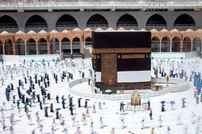 Umre 2025-2026 başvuruları ne zaman? Ara  tatil ve yarıyıl turları fiyatları ne kadar?