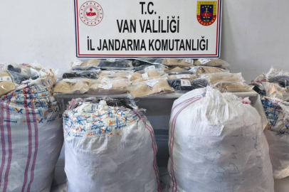 Van'da piyasa değeri yaklaşık 1 milyon 50 bin TL olan kaçak malzeme ele geçirildi