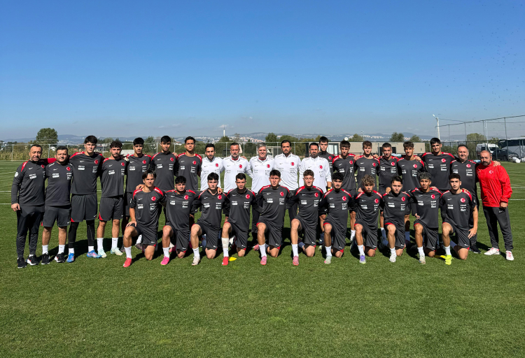 Adana Demirsporlu kaleci Mustafa Yiğit Durmaz, U18 Milli Takım kampında 2