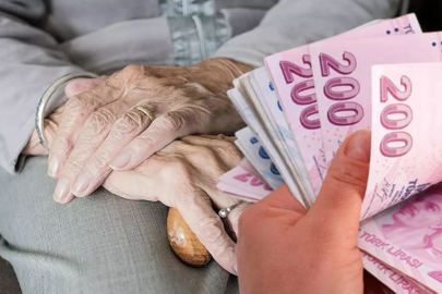 Bakan Göktaş: 7,2 Milyar liralık yaşlı ve engelli aylıkları hesaplara yatırılmaya başladı