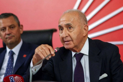 CHP’nin Eski Genel Başkanı Hikmet Çetin hastaneye kaldırıldı
