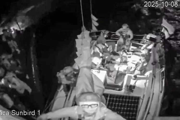 İsrail donanması Özgürlük Filosu’na uluslararası sularda müdahale etti! Vicdan gemisiyle bağlantı kesildi 2