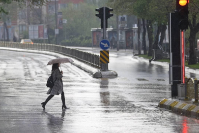 Mersin’de kuvvetli sağanak alarmı! Meteoroloji’den sel ve hortum uyarısı
