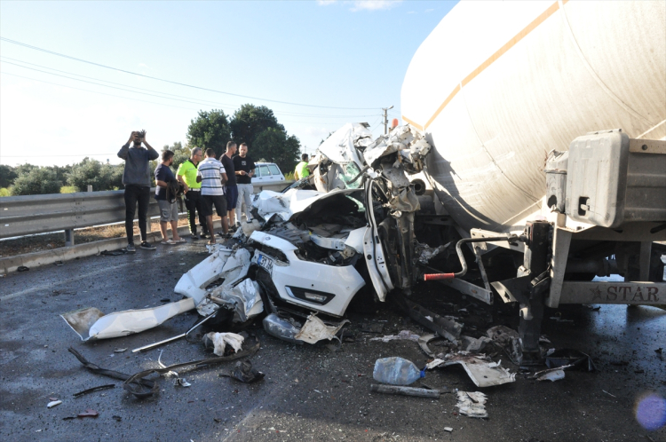 Mersin Silifke’de korkutan zincirleme kaza! D400 karayolu 3 saat ulaşıma kapandı 1 yaralı 2