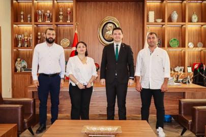 Vatan Partisi Adana Barosu’nda kent gündemini değerlendirdi