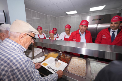 Adana Büyükşehir Belediyesi Kent Lokantası kapılarını açtı