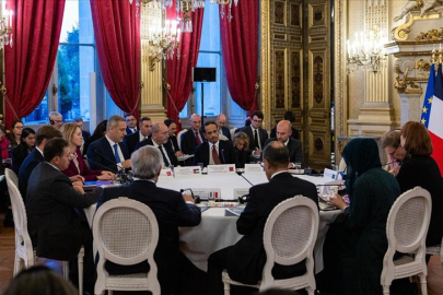 Paris'te Dışişleri bakanları düzeyinde Gazze konulu toplantı başladı