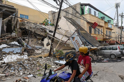 7,4 Şiddetindeki deprem Filipinler’de can aldı