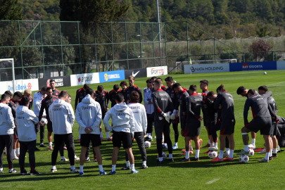A Milli Futbol Takımı Bulgaristan maçına hazır: Kadroda eksik yok, Barış Alper cezalı!