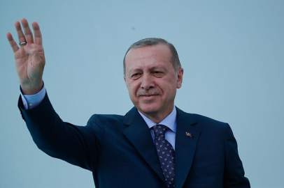 Erdoğan: Erdoğan: "Enflasyon düşüyor, ülkemizi terörden ve hayat pahalılığından kurtarıyoruz"