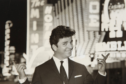 Zeki Müren filmine mahkeme engeli: Yasaklandı!