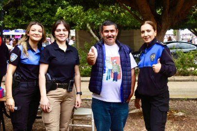 Arka Sokaklar hayranı genç, Adana Lezzet Festivali’nde gerçek polislerle buluştu
