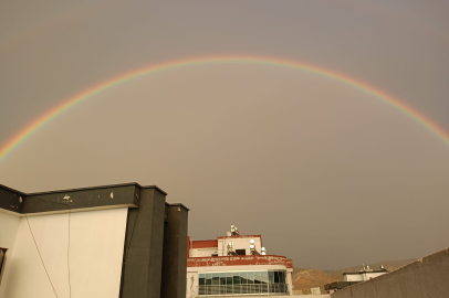 Kozan semalarında çifte gökkuşağı büyüledi