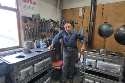 Yarım asırlık emeğiyle evleri ısıtıyor, mesleğini yaşatıyor