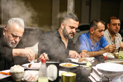 Adana'da gün ciğerle başlıyor, gece şırdanla devam ediyor final halka tatlı ile yapılıyor