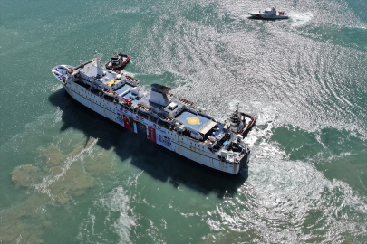 İçişleri Bakanı Ali Yerlikaya: 17. İyilik Gemisi, Bakan Yerlikaya'nın katıldığı törenle Gazze'ye uğurlandı