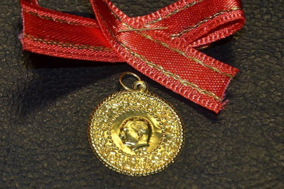 Altında yeni rekor: Çeyrek altın 10 bin TL'yi geçti! 17 Ekim Cuma güncel altın fiyatları