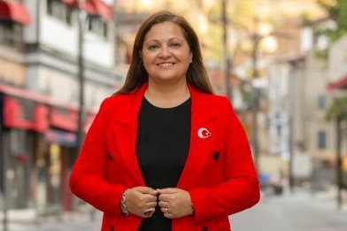 Burcu Köksal Ak Parti'ye mi geçiyor? İddiaları yanıtladı