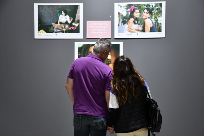 “Hayat Güzel” sergisiyle Adana’da meme kanseri farkındalığı artırılıyor