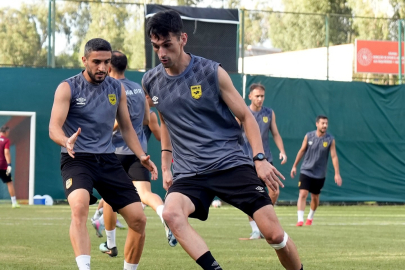 Adana 01 FK, Gazi Stadyumu'nda 3 puan avında