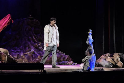 Adana 10. Şehir Tiyatroları Festivali tüm coşkusuyla sürüyor