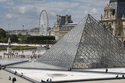 Louvre Müzesi Nerede, Ne ile Meşhur, İçinde Neler Var? Dünyanın En Ünlü Müzesi Hakkında Merak Edilenler