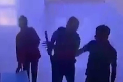 Şanlıurfa'da öğretmen, veli tarafından sopayla darbedildi